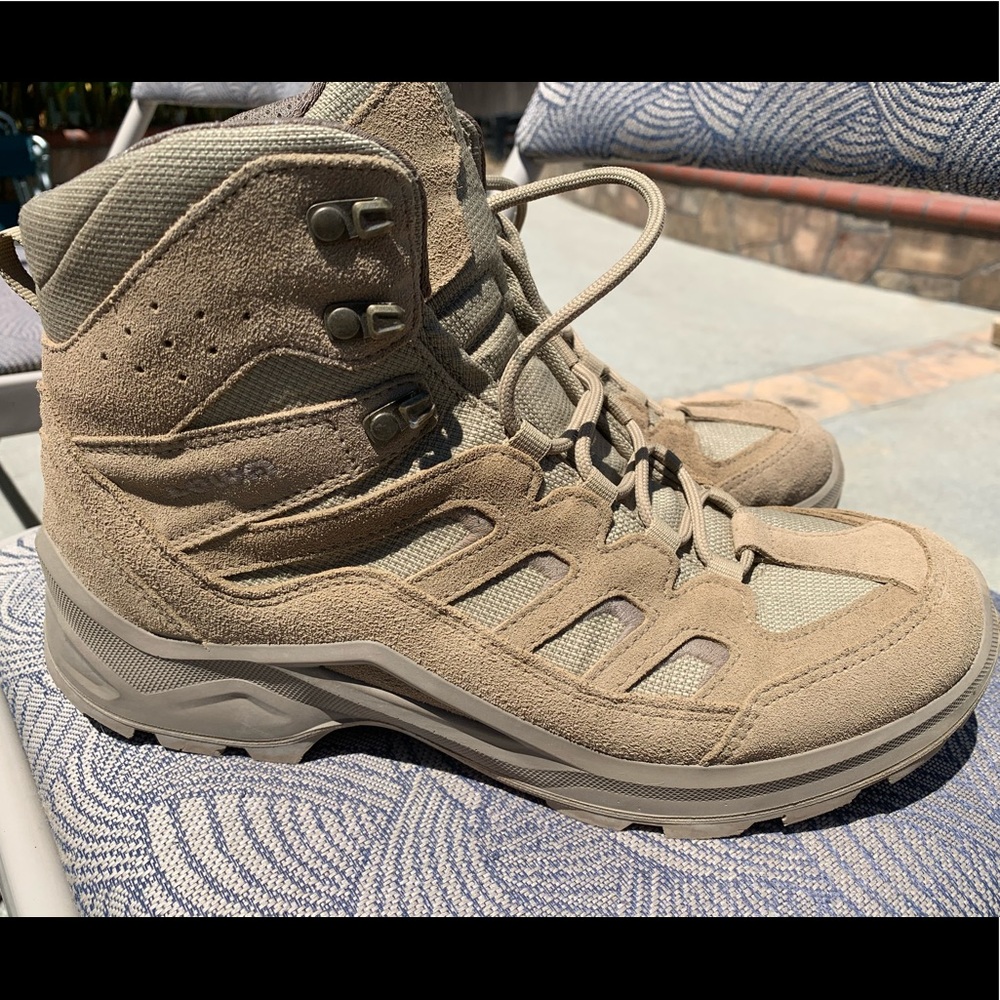LOWA BOOTS